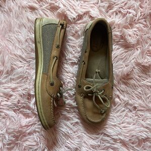 Sperry’s size 8.5 little wear